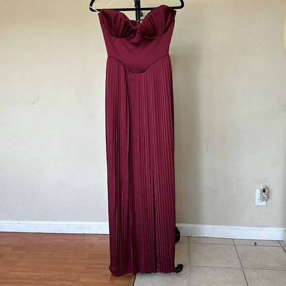 House of CB XS D-DD ‎ 'Marcella' Berry pleated georgette maxi dress NWOT - Picture 9 of 17